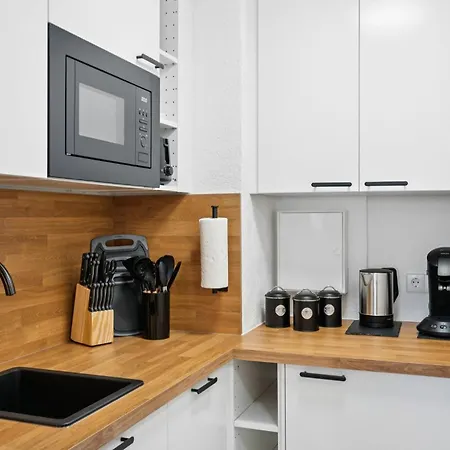 F&d Mit Parkplatz Asperg