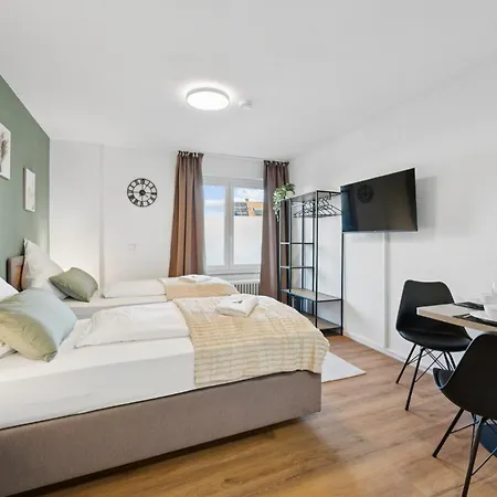 F&d Mit Parkplatz Asperg