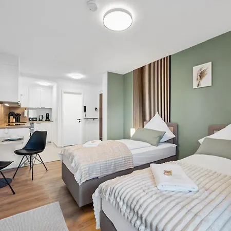 F&d Mit Parkplatz Apartman